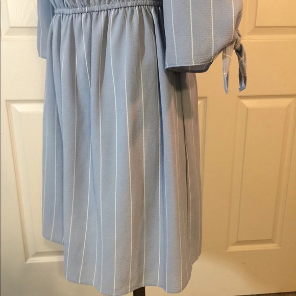 NWOT Soprano Striped Off the Shoulder Dress M - Picture 6 of 14